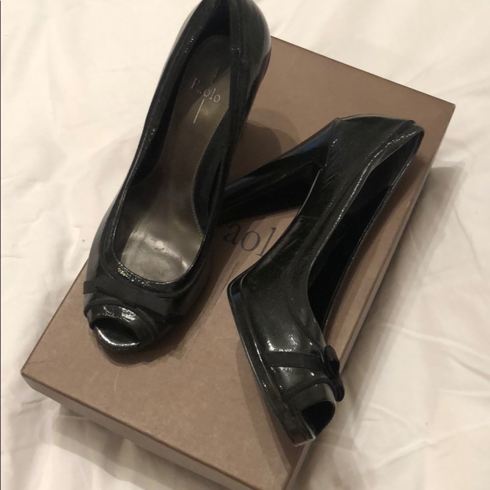 Linea Paolo Patent Leather Peep Toe Pumps Sz 8